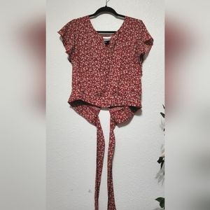 Byline, tie back floral red top, size XL
